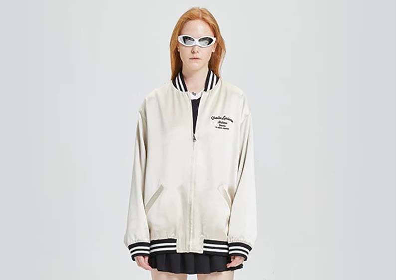 潮牌标识刺绣棒球夹克