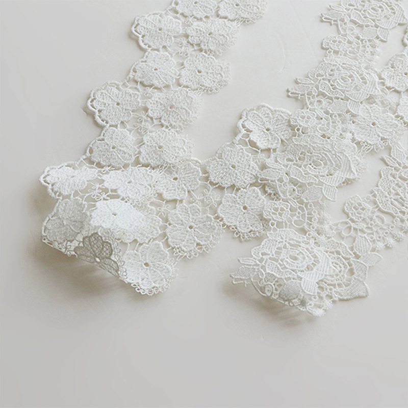 纯白色水溶花边