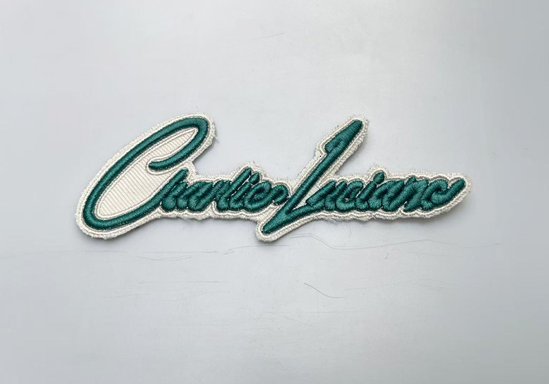 立体绣字母绣花图案